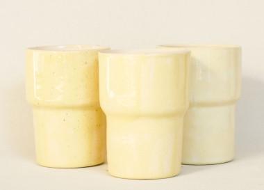 Handgemaakte mok in diverse kleuren en afbeeldingen � 3,95 per stuk